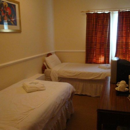 Garden Lodge Hotel Лечуърт Стая снимка